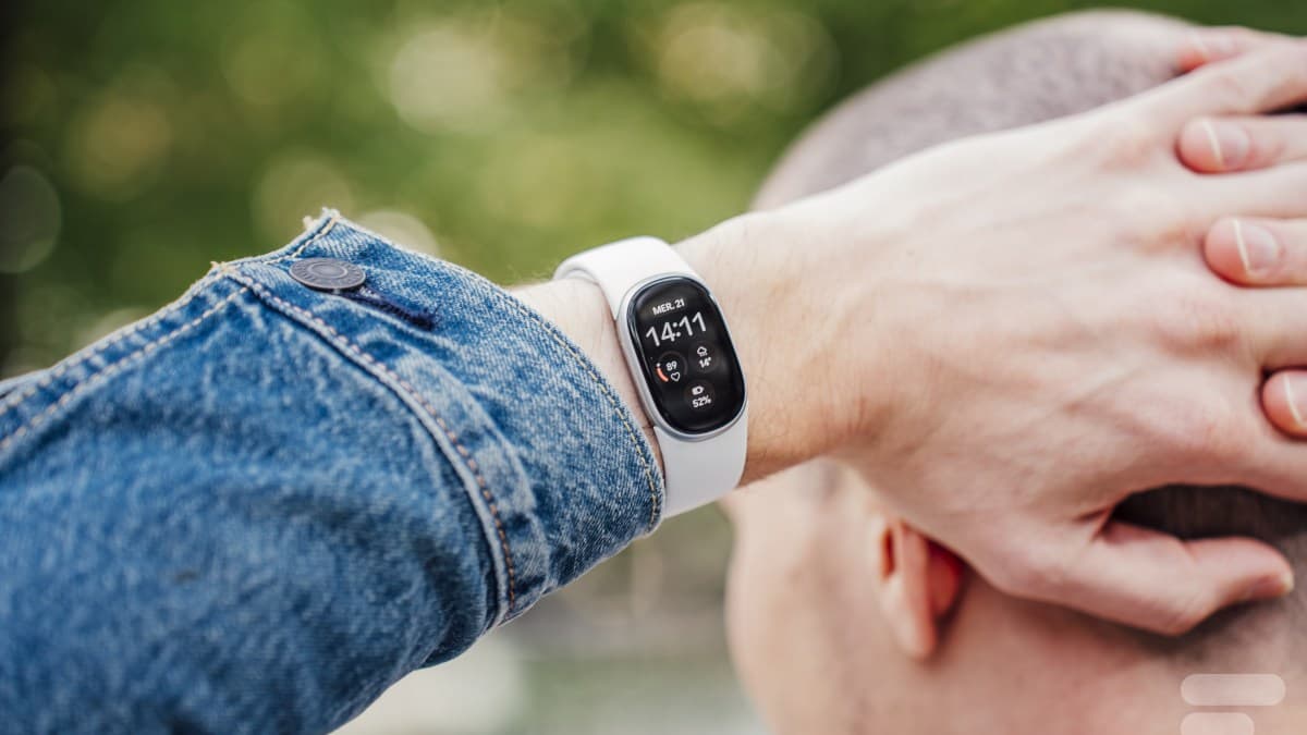 Google Fitbit Edge Review: Strong Tracker, Awkward Middle Ground