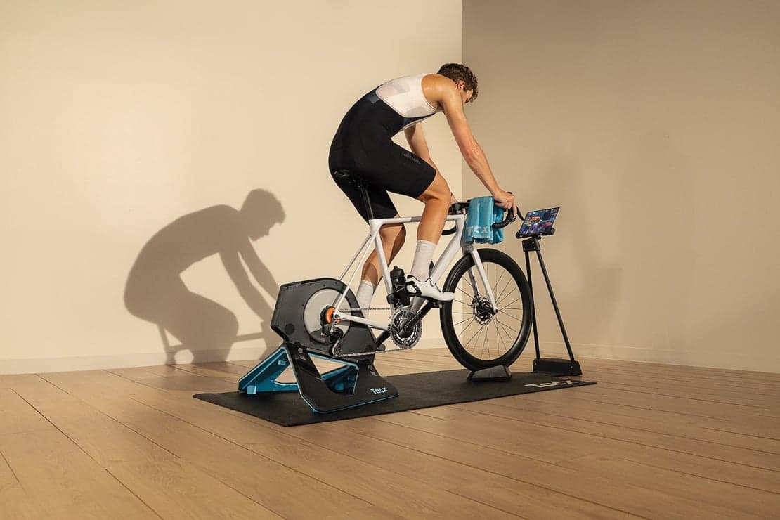 Tacx NEO 2T bundle Zwift Cog et Click : prix officiel à 1 099,99 $