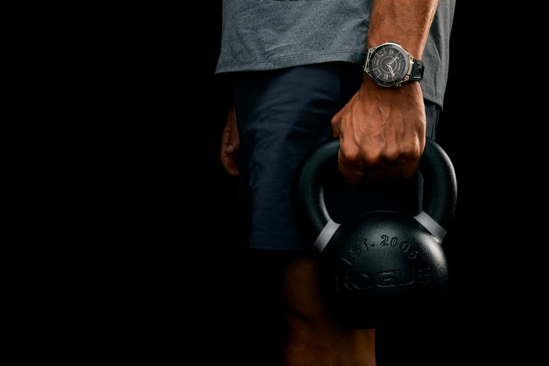 Amazfit Balance 3 et Helio Strap Pro : test HYROX, sueur et partenariat LVMH